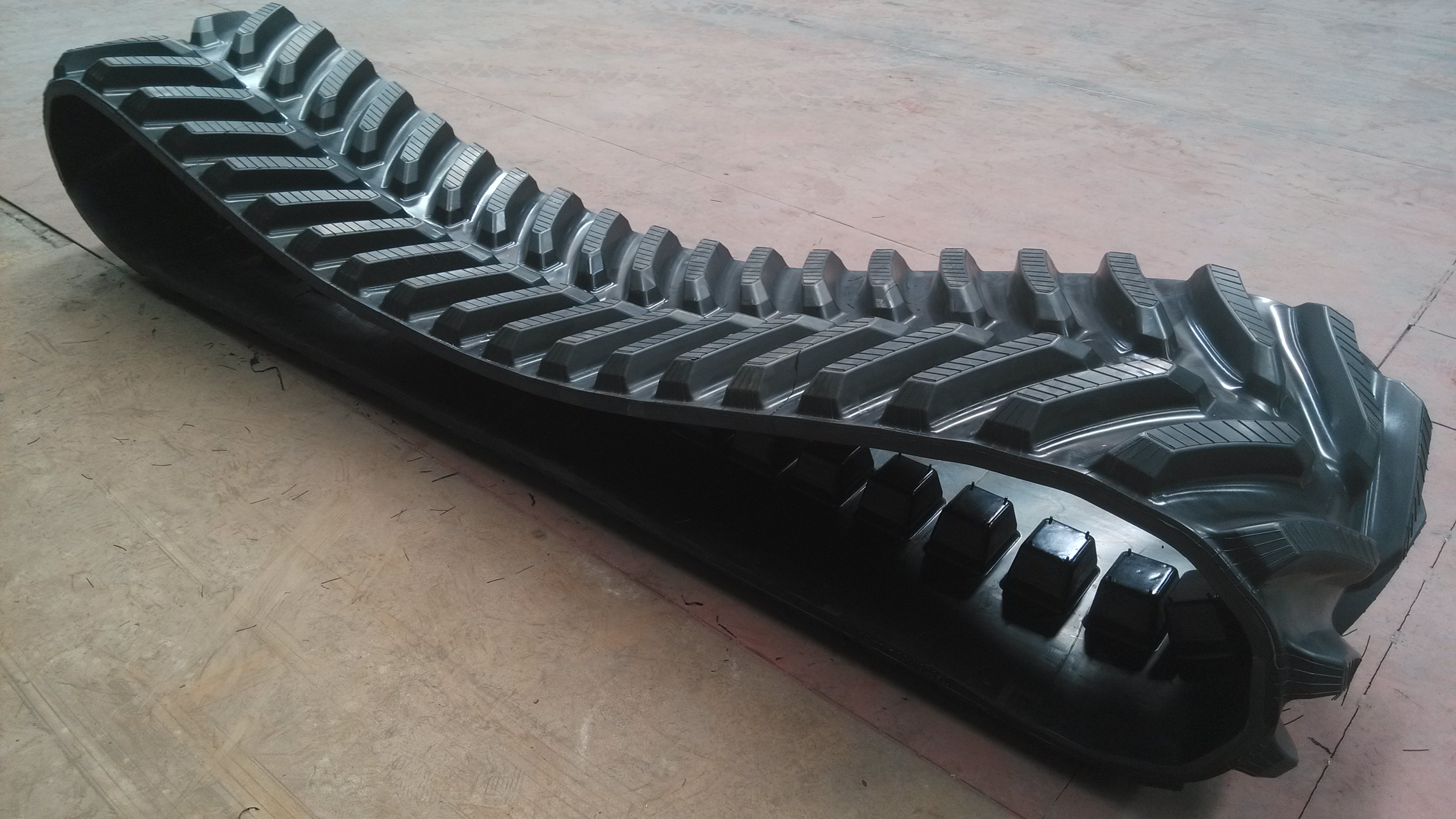 Rubber Tracks for Heavy Equipment