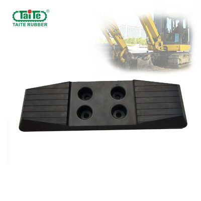 Good price Komatsu Excavator Rubber Pads 450mm Width Less Damage To The Ground Surface online